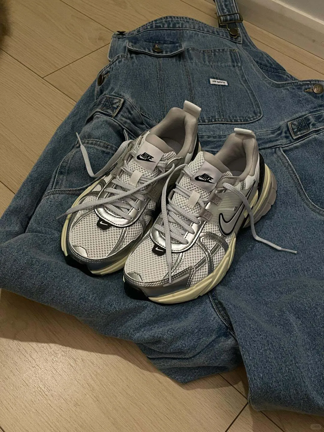 NIKE(ナイキ) V2KRUNの画像