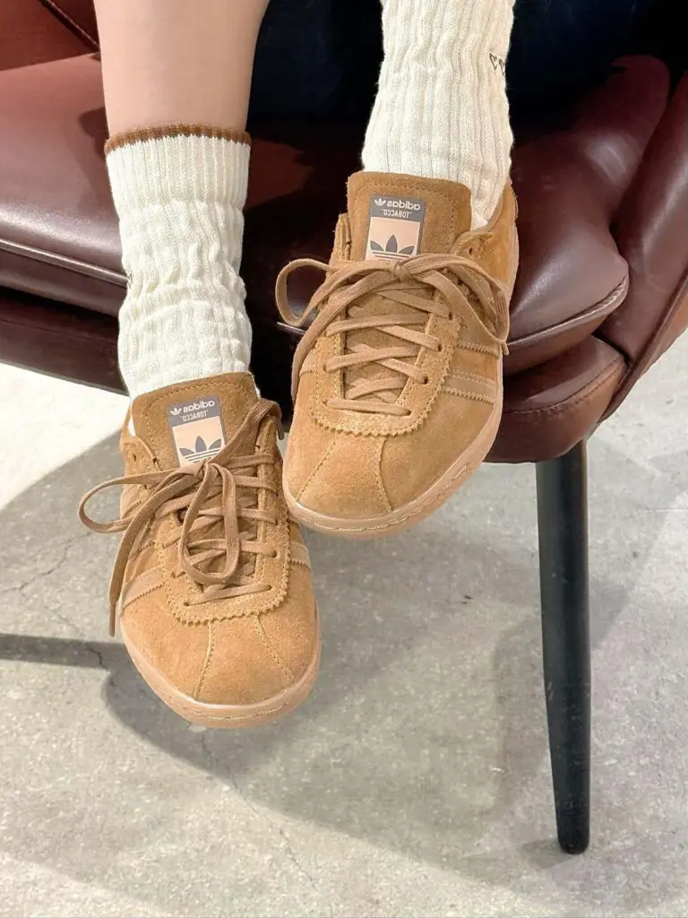 adidas(アディダス) TOBACCO(タバコ)の画像