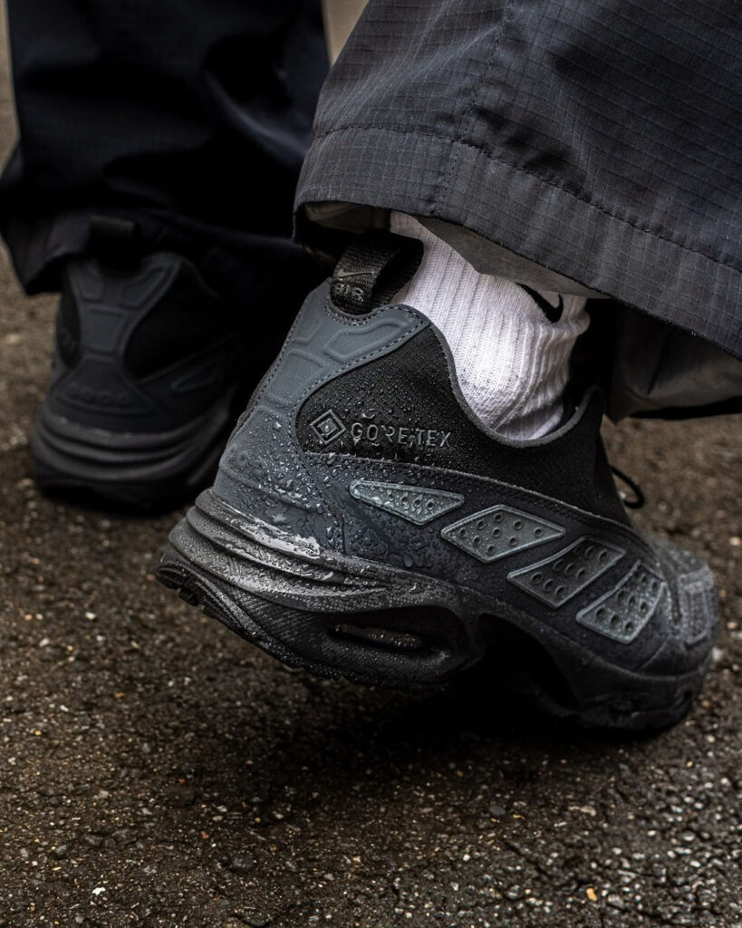 NIKEのAIRMAXSNDR(エアマックスサンダー)の画像