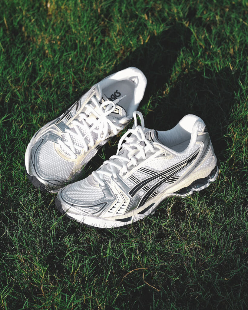 asics gelkayano14の画像