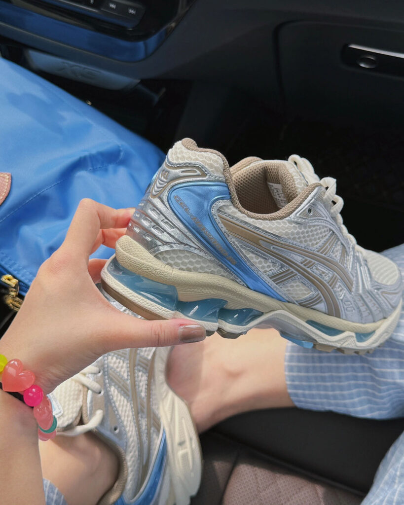 asics gelkayano14の画像