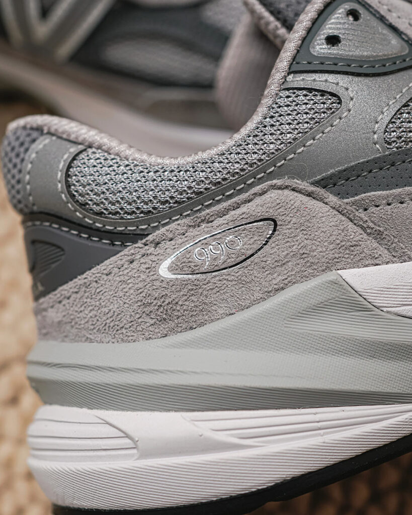 NEWBALANCE 990V6のサイズ感の画像6