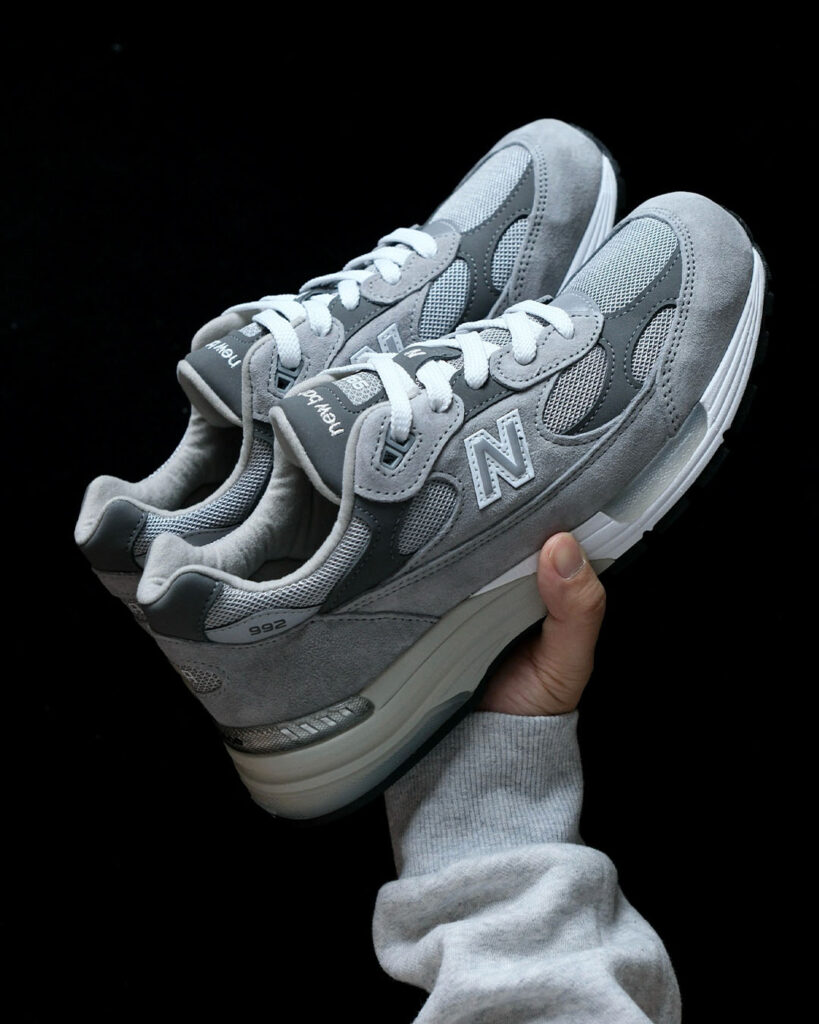 NEWBALANCE 992の画像