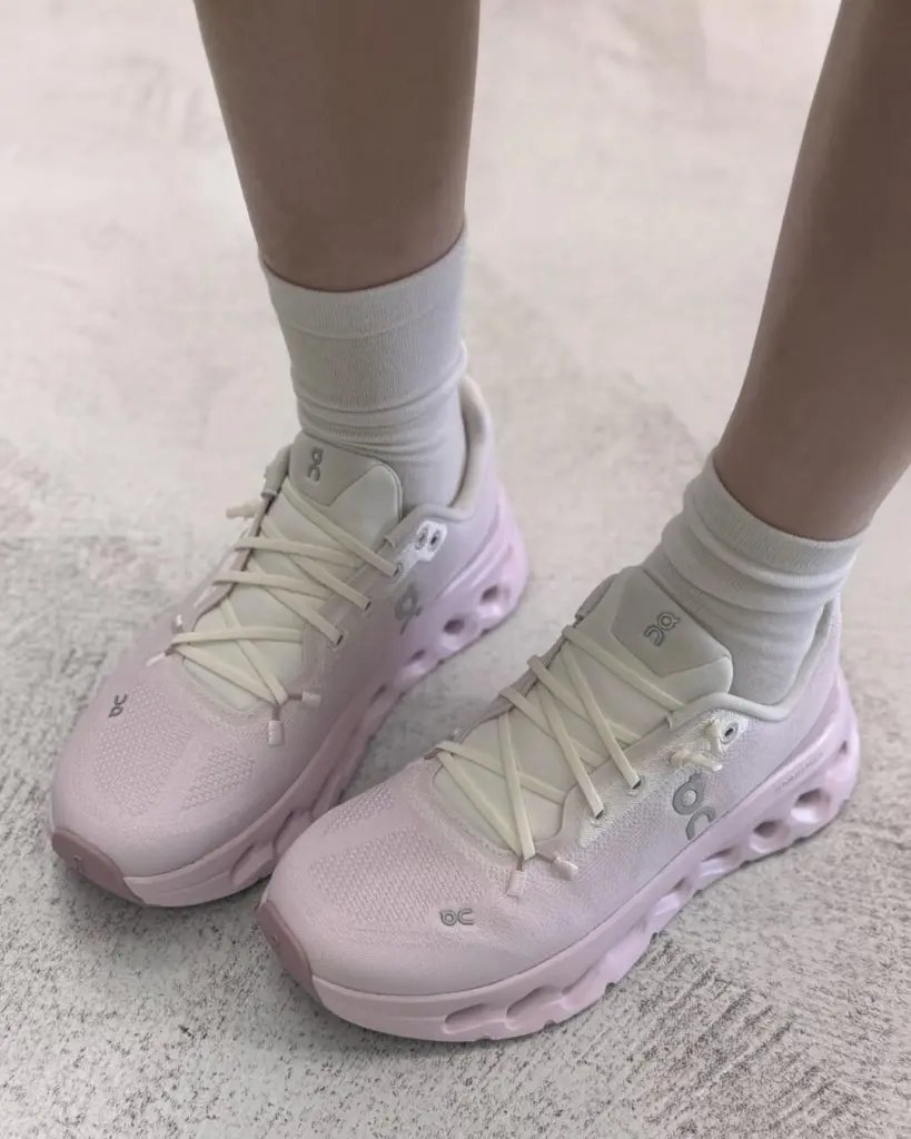 On】Cloudtiltのサイズ感や履き心地は？口コミも紹介