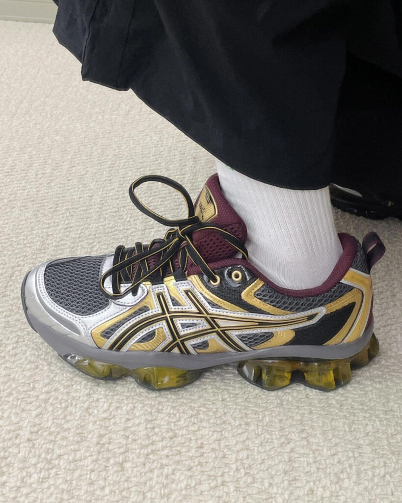 asicsのGEL-QUANTUM KINETICの画像