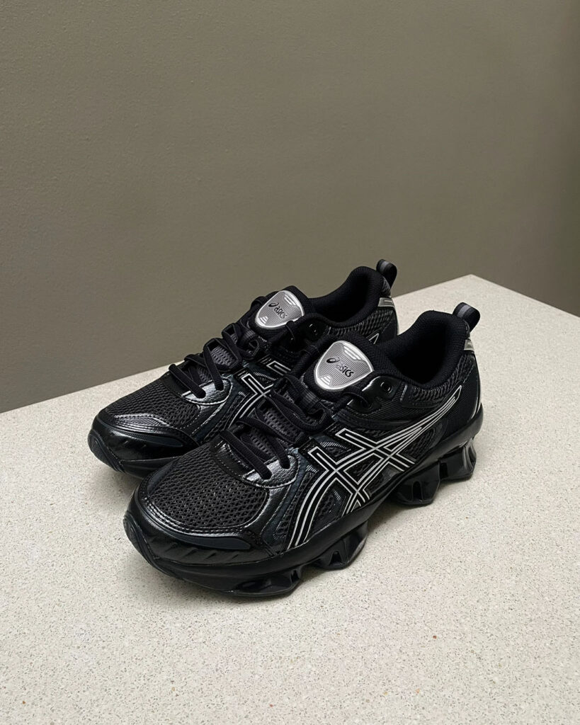asicsのGEL-QUANTUM KINETICの画像