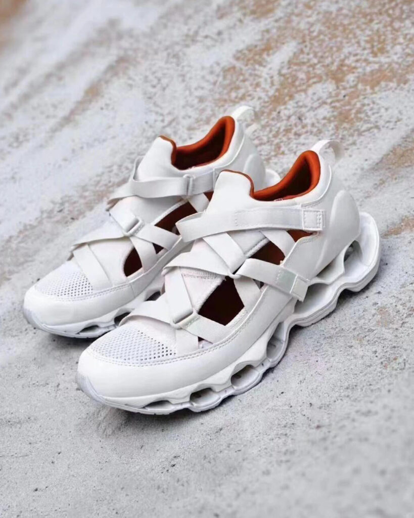 MIZUNO WAVE PROHECY STRAPの画像