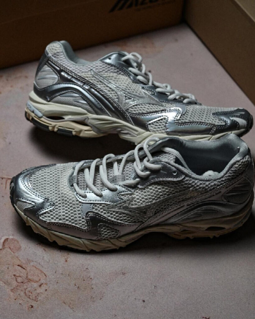 MIZUNO WAVERIDER10の画像