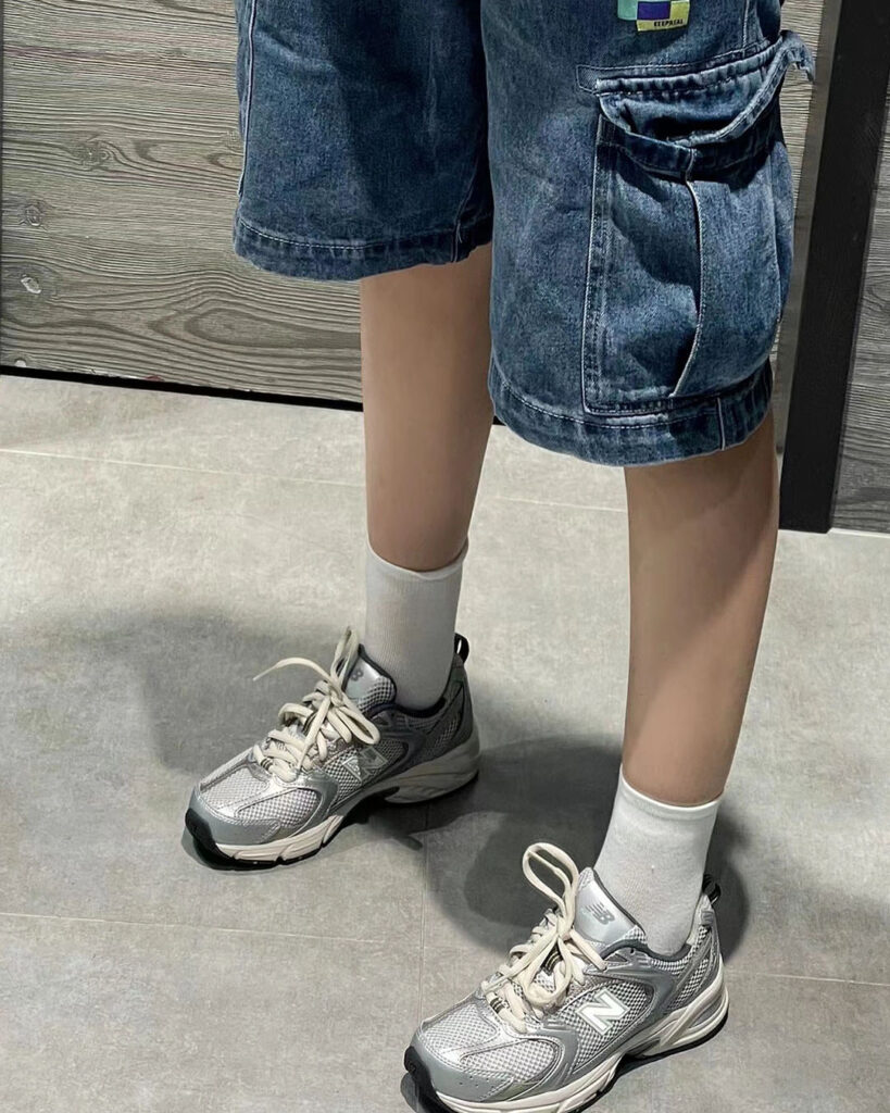 NEWBALANCE MR530のコーデ画像3