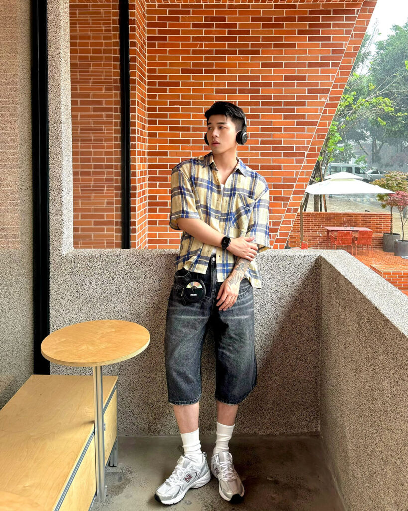 NEWBALANCE MR530のメンズコーデ画像3