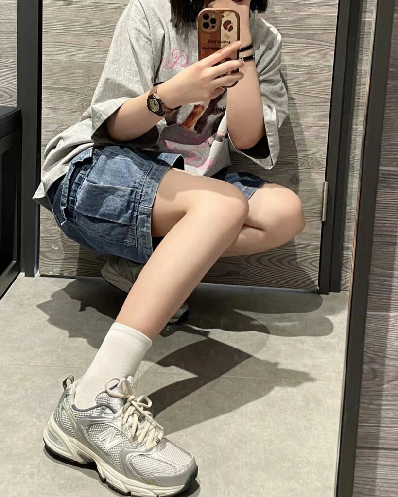 NEWBALANCE MR530のレディースコーデ画像