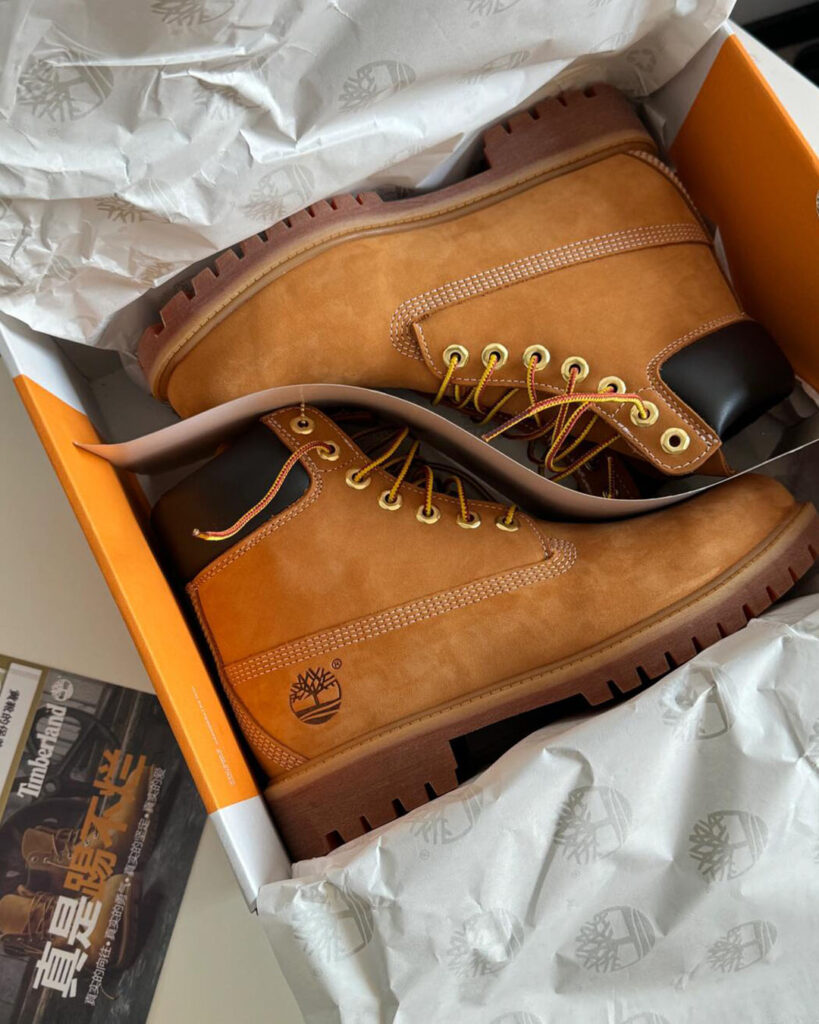 Timberland 6インチイエローブーツの画像7
