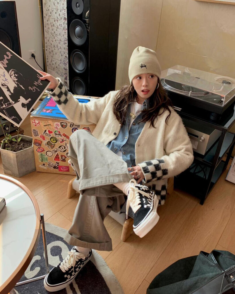VANS OLDSKOOLのレディースコーデ画像