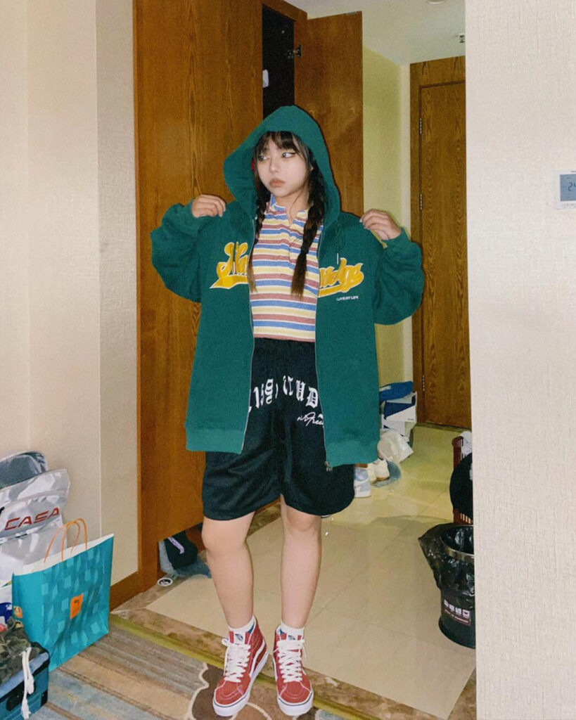 VANS スケートハイのレディースコーデ画像2