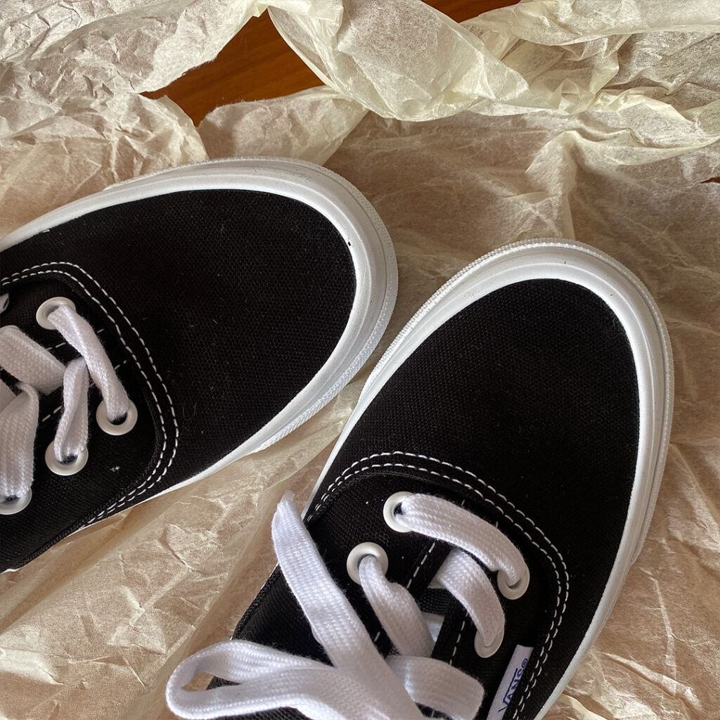 Vans authenticの画像