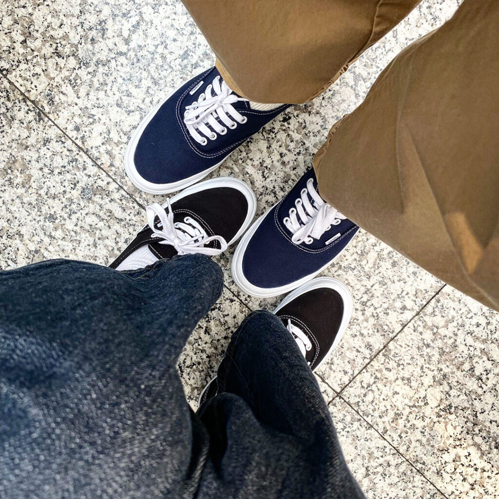 Vans authenticの画像