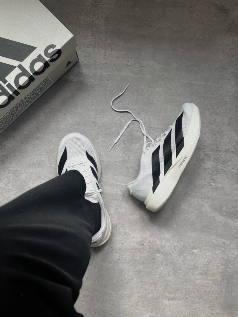 adidas ADIZERO EVO SLの画像
