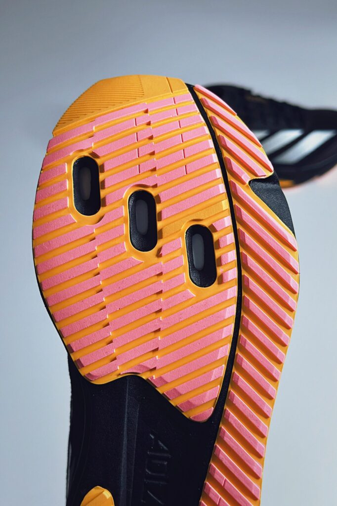 adidas adizerosl2の画像
