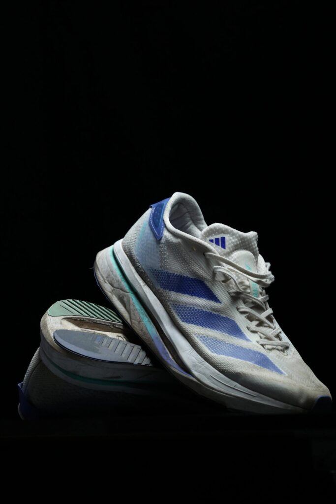 adidas adizerosl2の画像