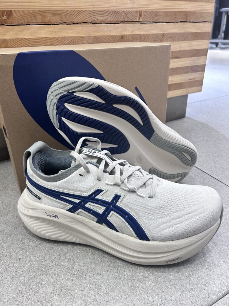 ASICS GEL-NIMBUS 27の画像