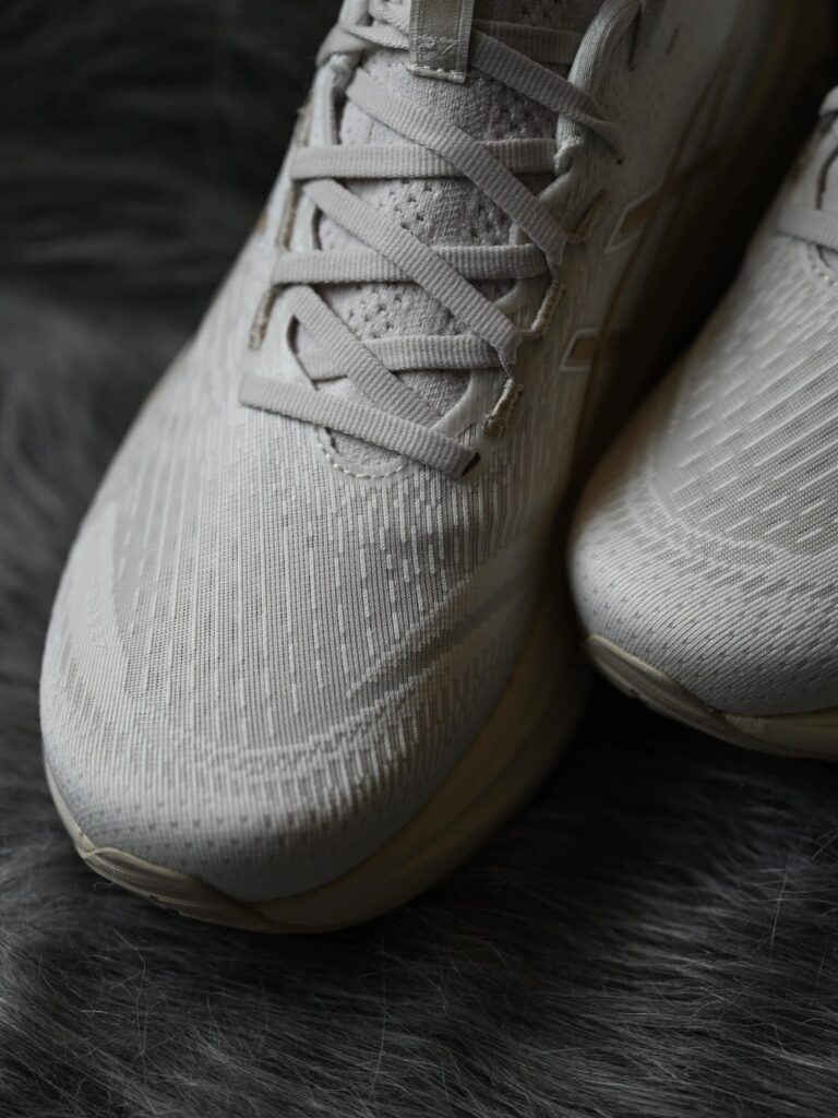 ASICS GEL-NIMBUS 27の画像