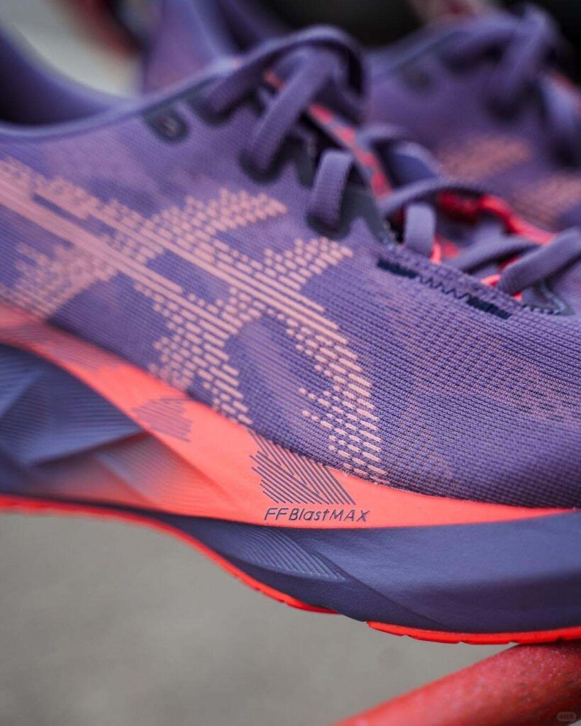 ASICS NOVABLAST 5の画像