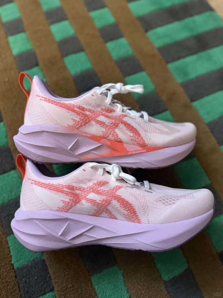 ASICS NOVABLAST 5の画像