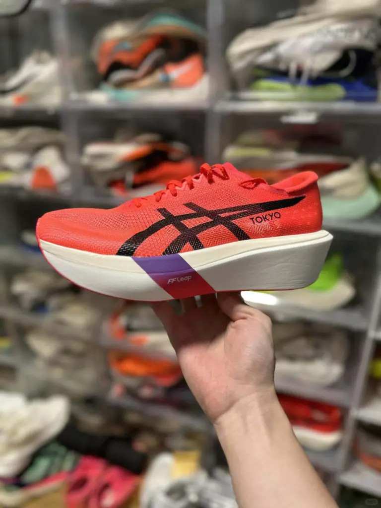 アシックスSPEED SKY TOKYO新品27、5センチ metaspeed-sky-tokyo-1013a162-