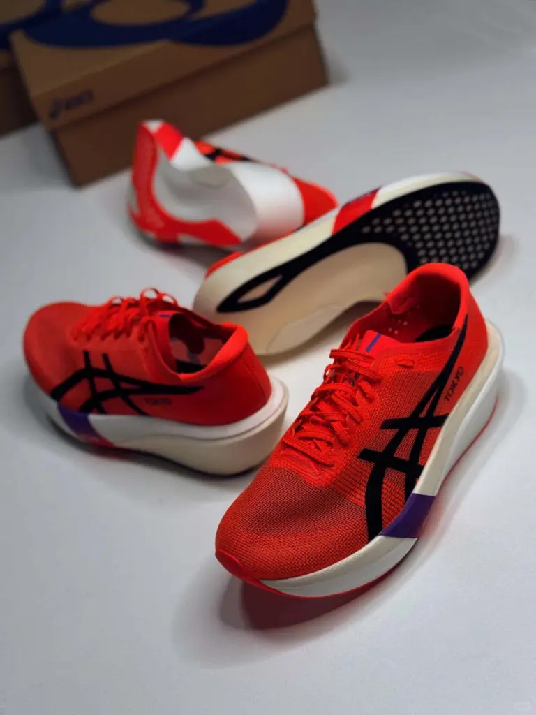 アシックスSPEED SKY TOKYO新品27、5センチ metaspeed-sky-tokyo-1013a162-