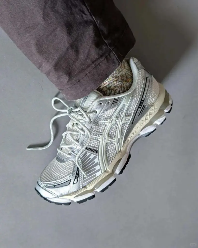ASICS(アシックス) GEL-KAYANO 12.1の画像