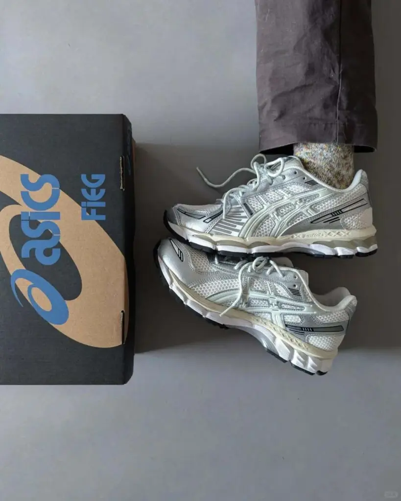ASICS(アシックス) GEL-KAYANO 12.1の画像