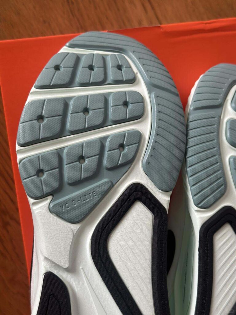 NIKE STRUCTURE26の画像