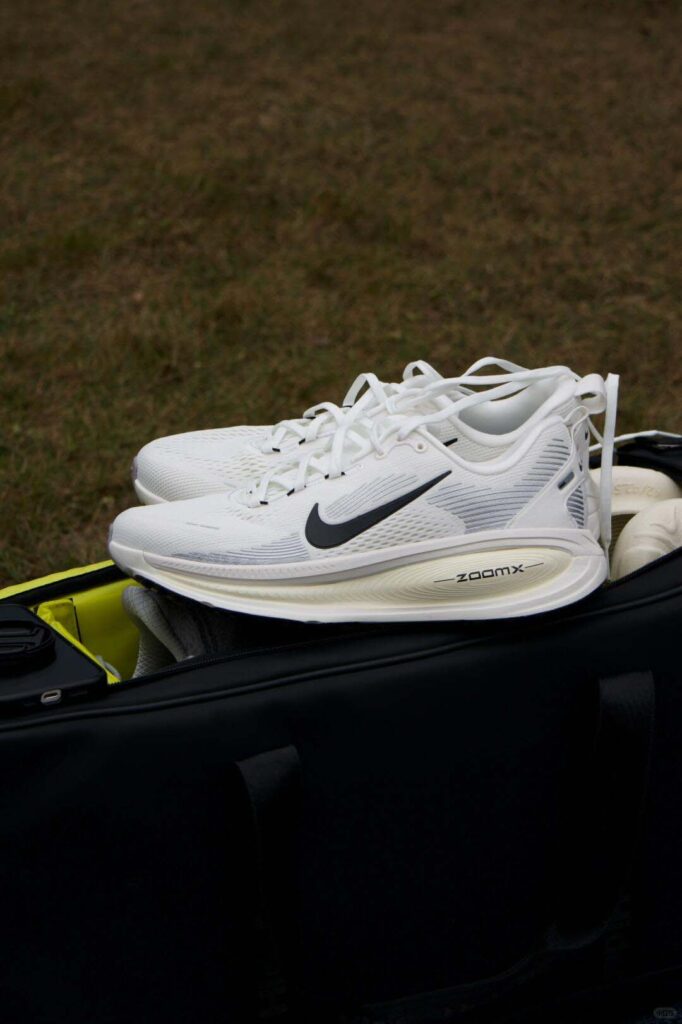 NIKE vomero18の画像