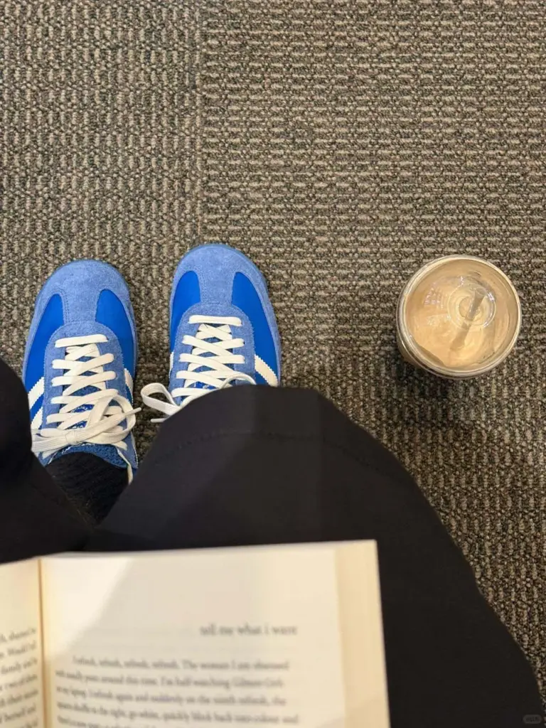 adidas(アディダス) SL72の画像