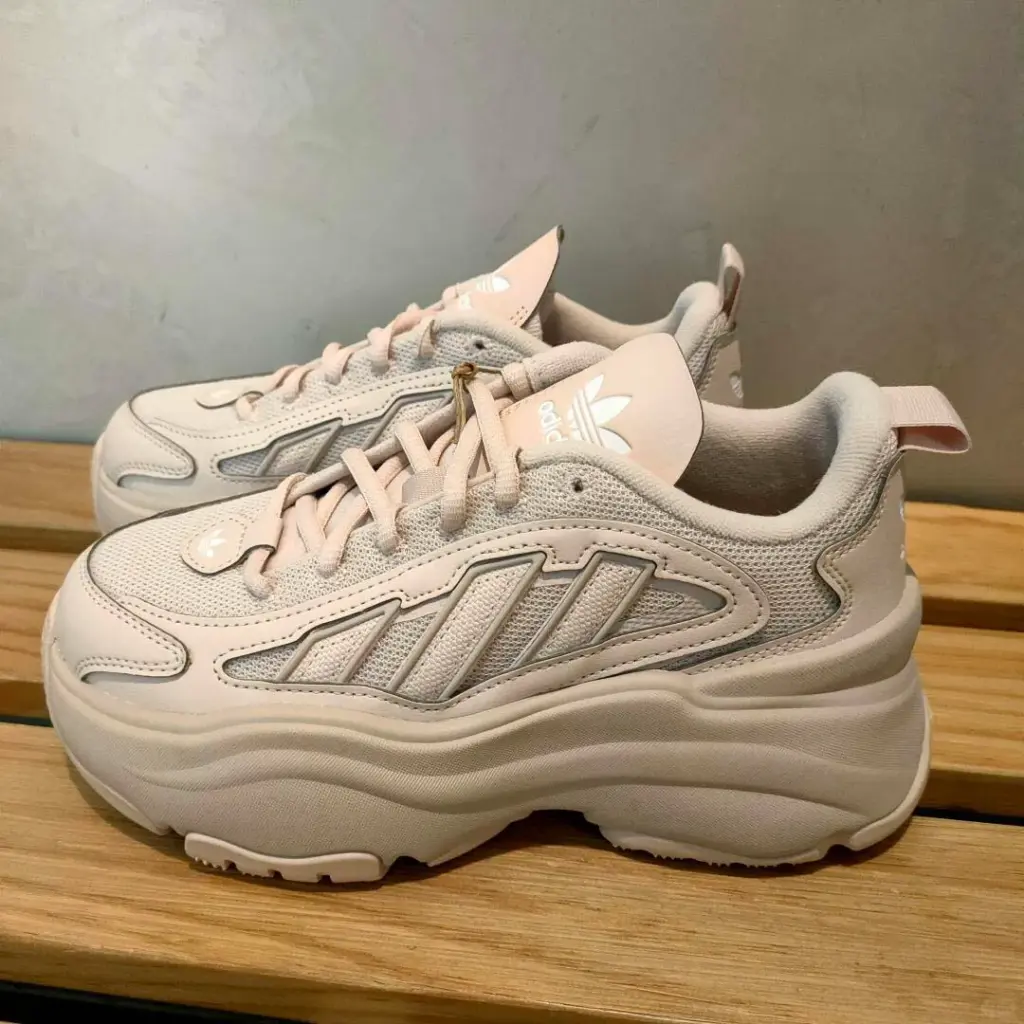 adidas(アディダス) ozgaia(オズガイア)の画像