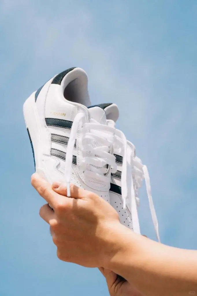 adidas（アディダス） Tyshawn（タイショーン）の画像