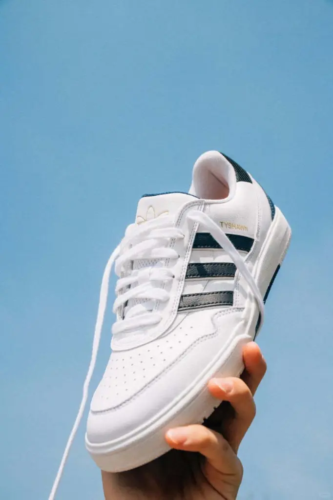 adidas（アディダス） Tyshawn（タイショーン）の画像