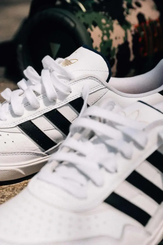 adidas（アディダス） Tyshawn（タイショーン）の画像