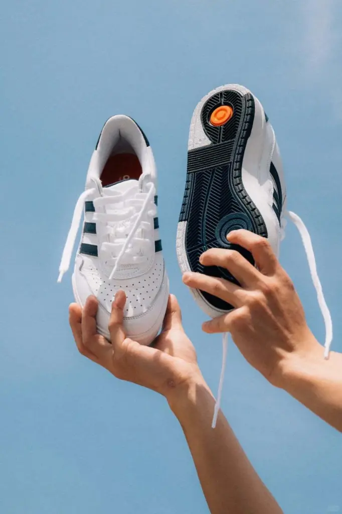 adidas（アディダス） Tyshawn（タイショーン）の画像