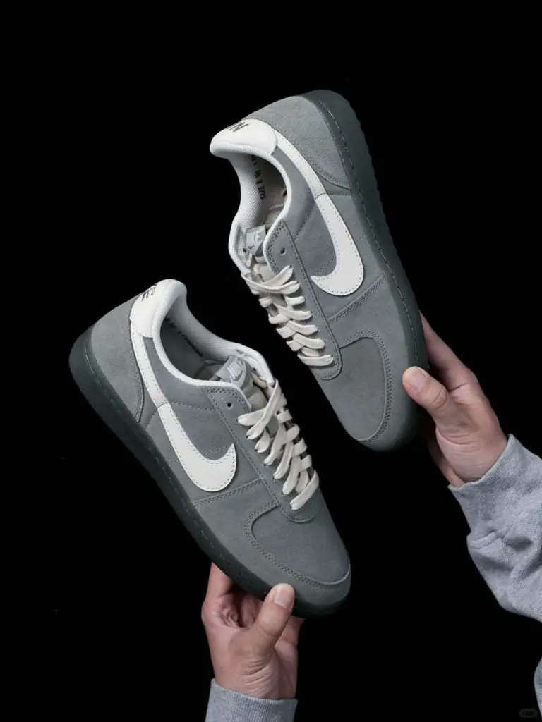 NIKE(ナイキ) FIELD GENERAL(フィールドジェネラル)の画像