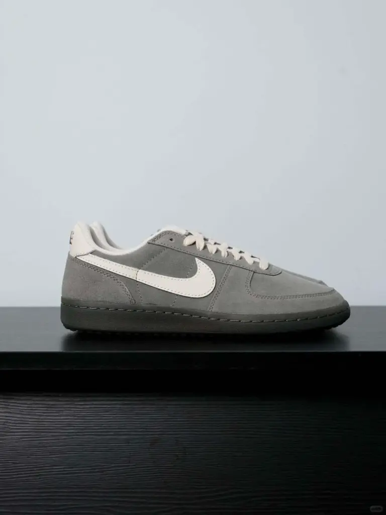 NIKE(ナイキ) FIELD GENERAL(フィールドジェネラル)の画像