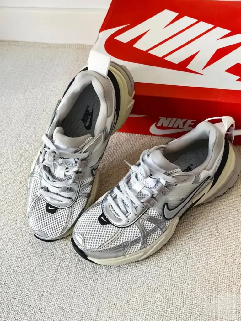 NIKE(ナイキ)-V2K-RUNはダサい？の画像