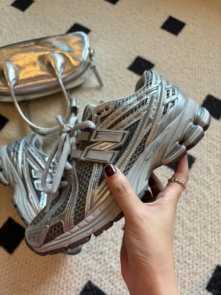 NEWBALANCE(ニューバランス) 1906Rはダサい？の画像