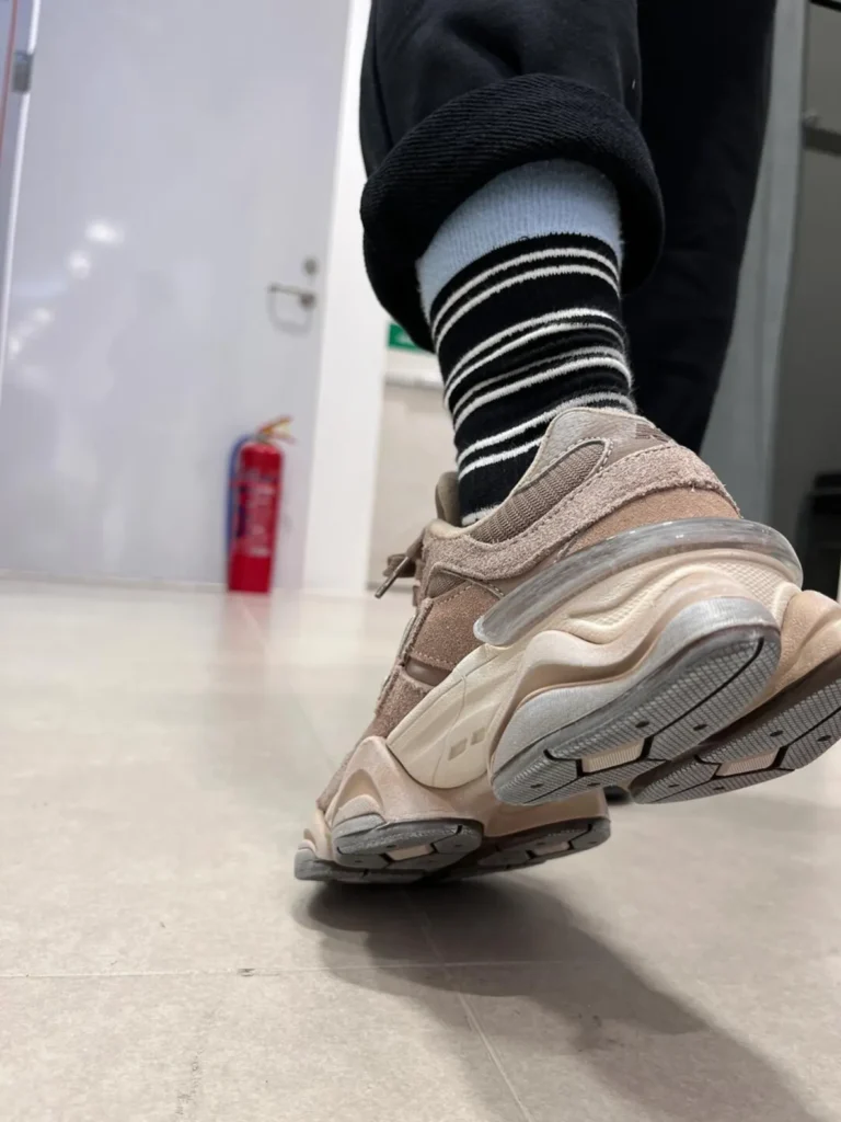 NEWBALANCE(ニューバランス) 9060 ダサい？記事の画像