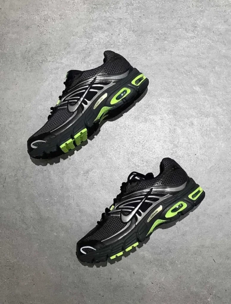 NIKE(ナイキ) moto2k(モト2k)のサイズ感の画像