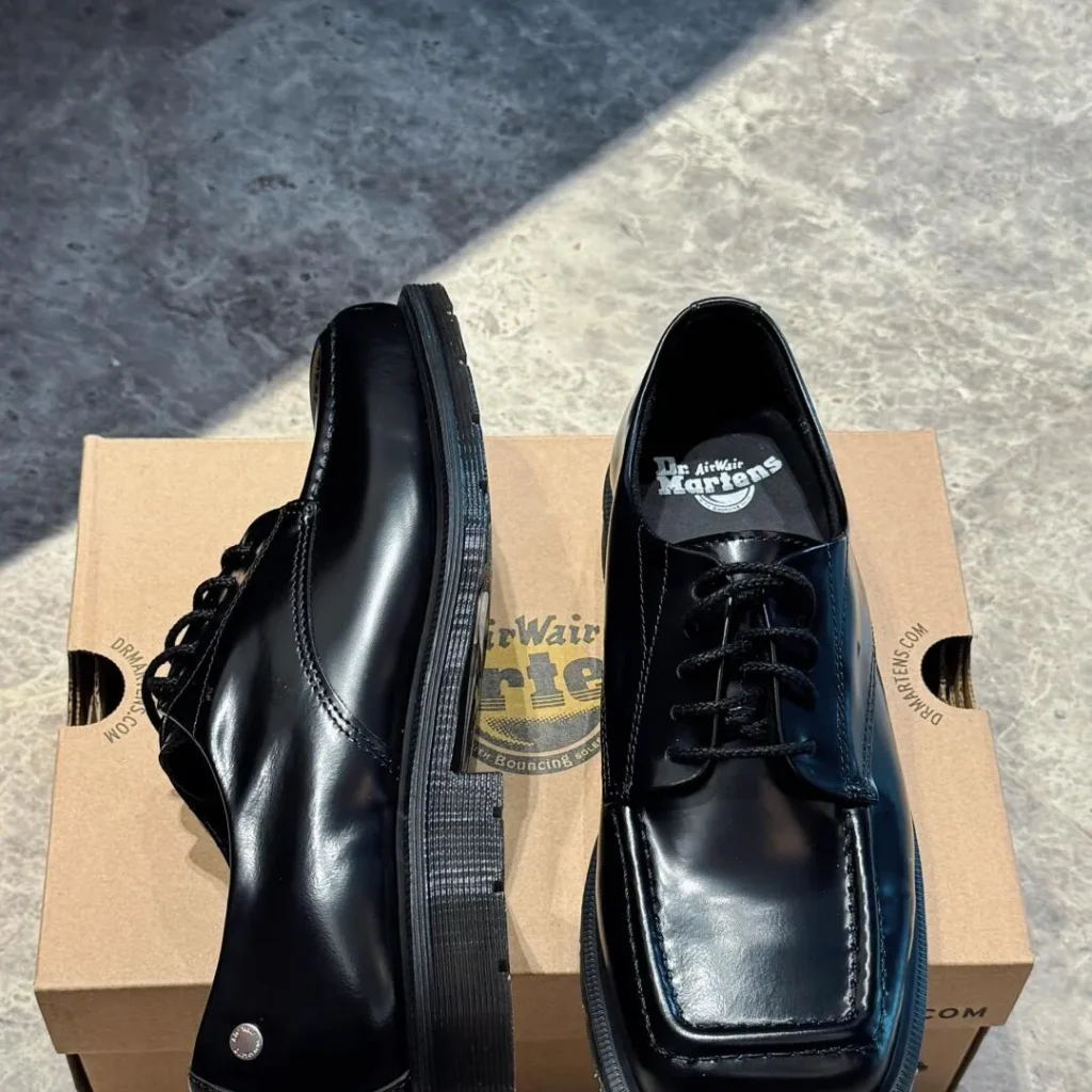 サイズ感解説】Dr.MartensのDURROWを販売員がレビュー！履き心地も解説 