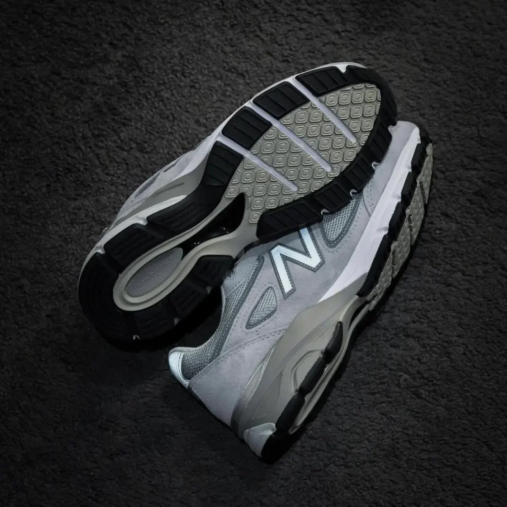 NEWBALANCE990v4のサイズ感