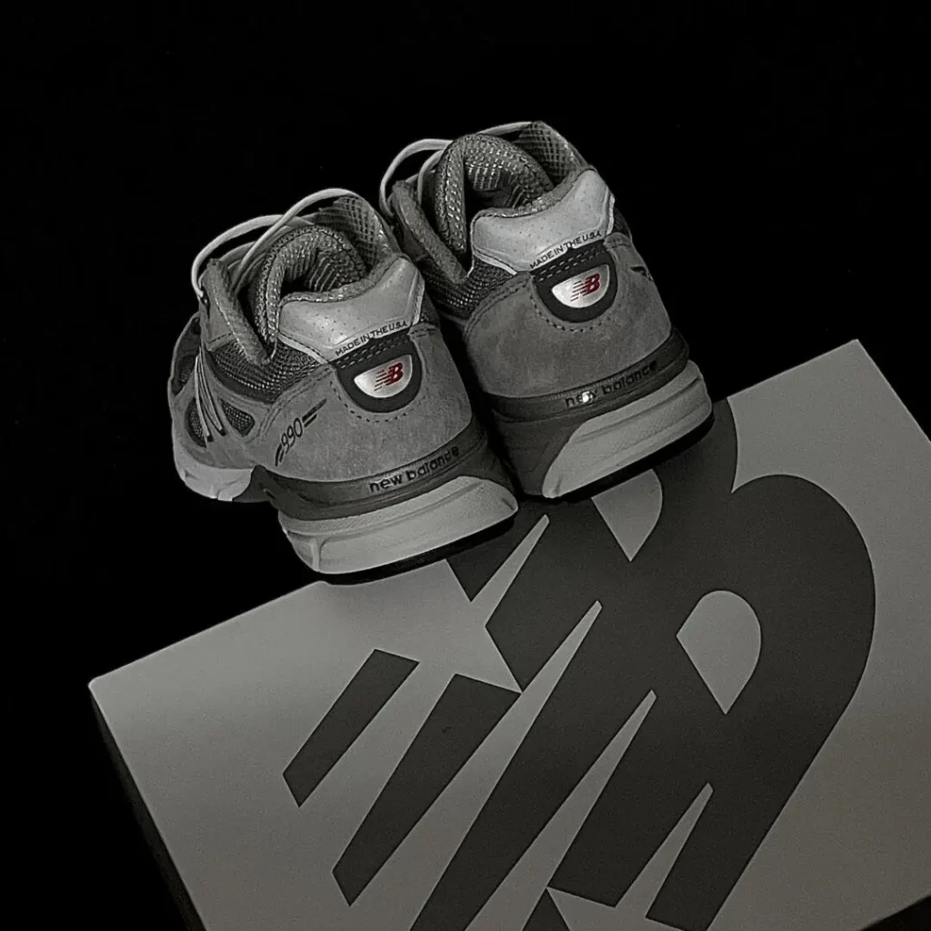 NEWBALANCE990v4の履き心地の画像