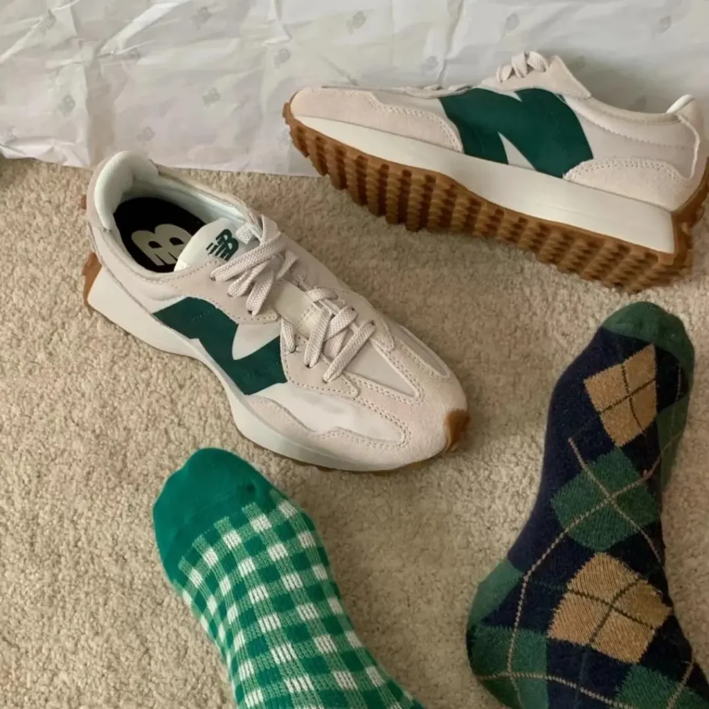 NEWBALANCEのMS327はダサい？の画像6