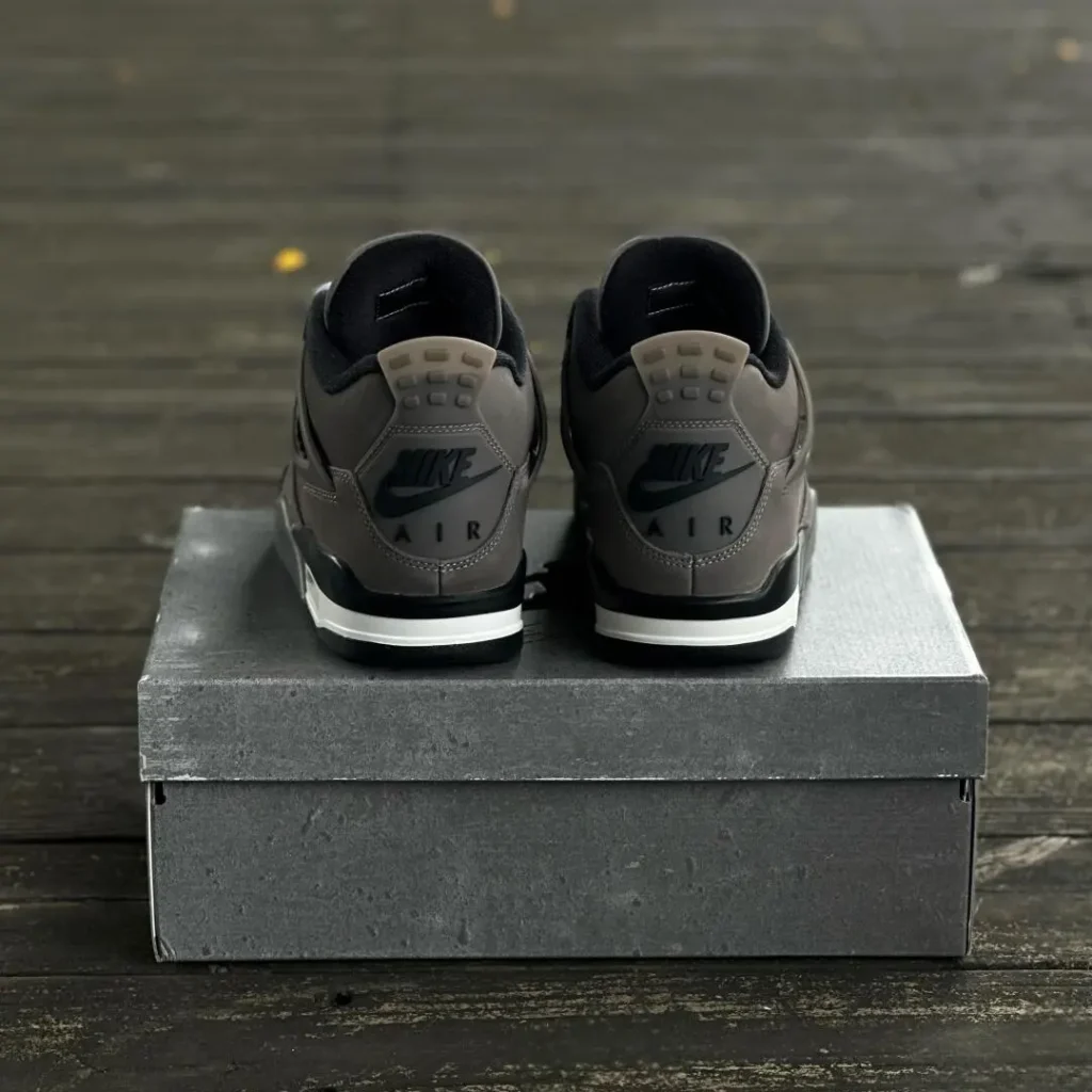 NIKE AirJordan4はダサい？の画像2